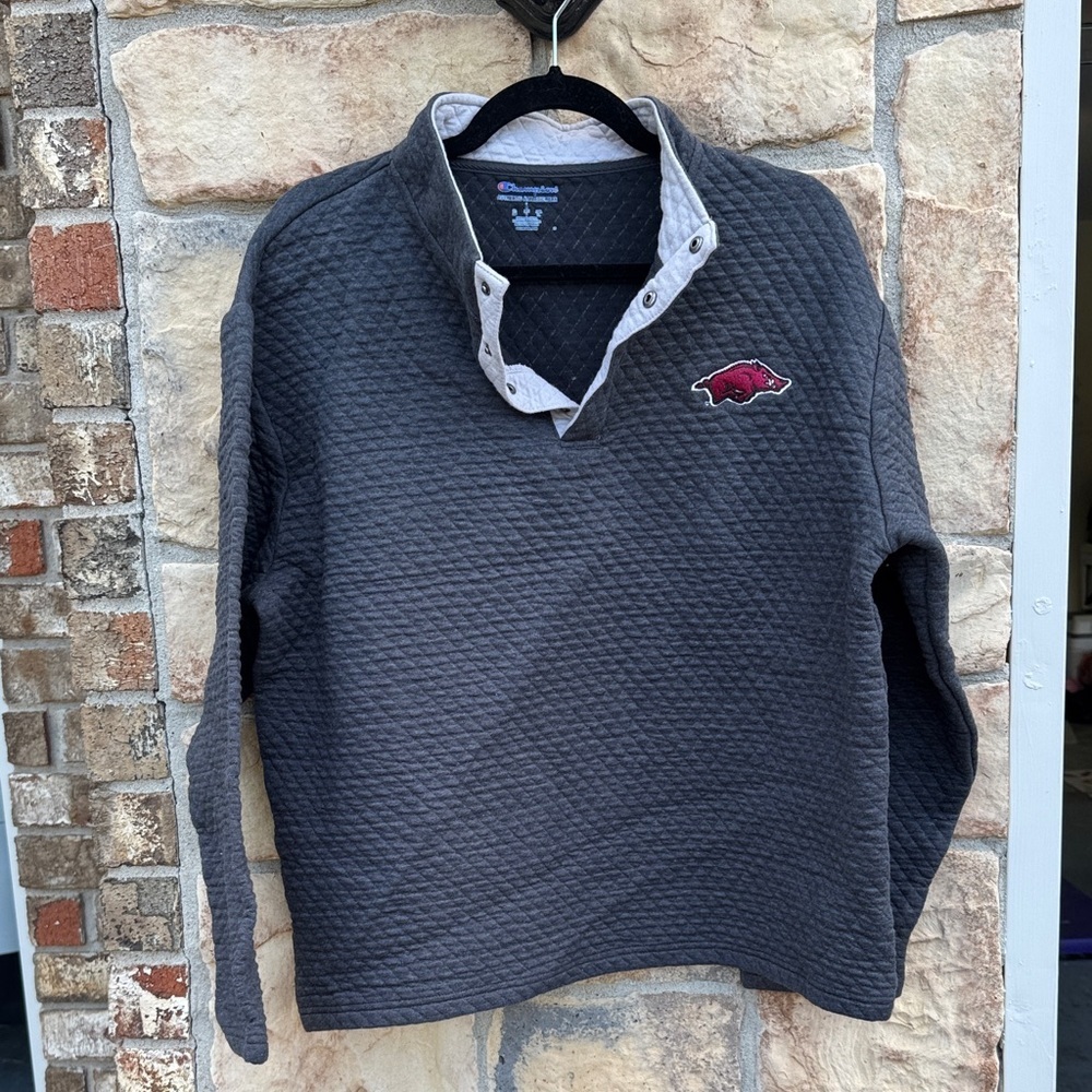 Champion Dark Gray Quilted Razorback Pullover size L